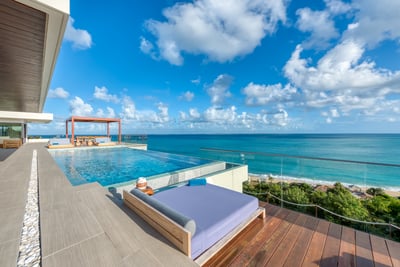 Luxury Villa Photo #3
