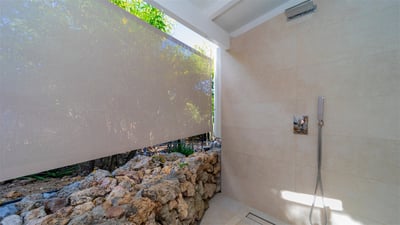 Luxury Villa Photo #57