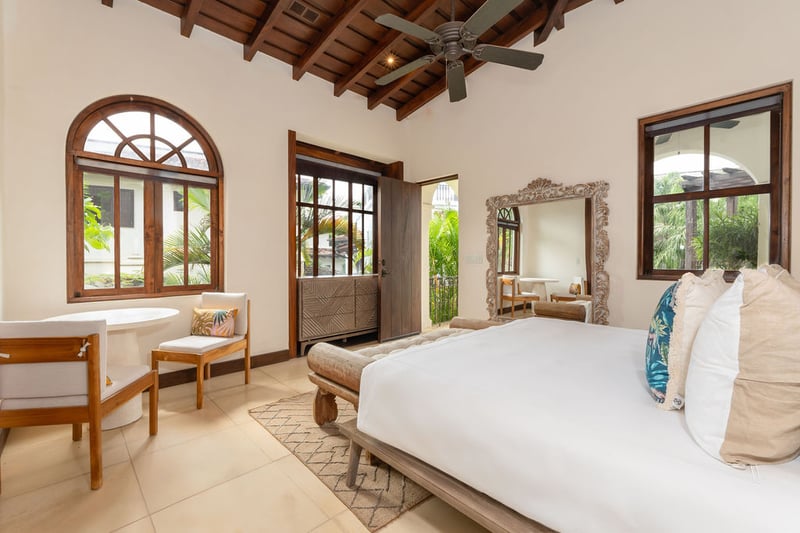 Casa Caura | 5 Calle La Ronda