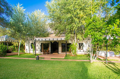 Luxury Villa Photo #3