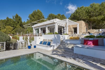 Luxury Villa Photo #4