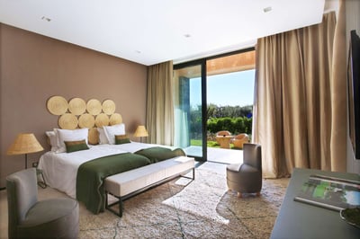 Luxury Villa Photo #14