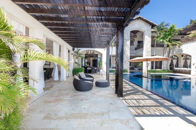 Luxury Villa Photo #20
