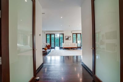 Luxury Villa Photo #26