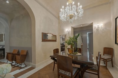 Luxury Villa Photo #4