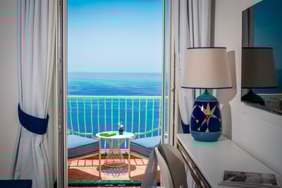 Luxury Villa Photo #8