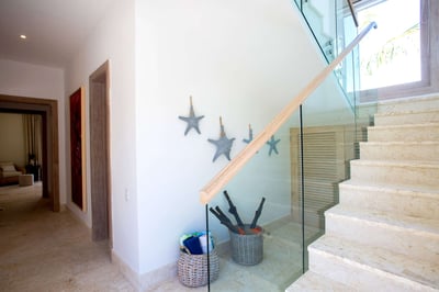 Luxury Villa Photo #28