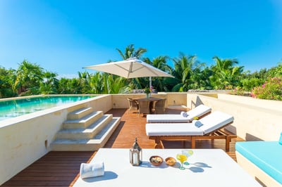 Luxury Villa Photo #5