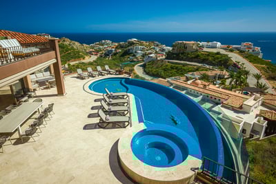 Luxury Villa Photo #13