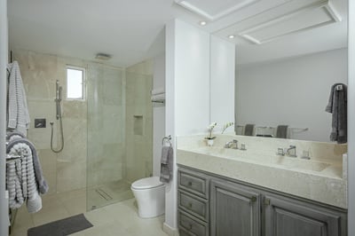 Luxury Villa Photo #17