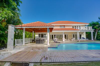 Luxury Villa Photo #2