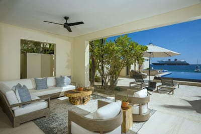 Luxury Villa Photo #15
