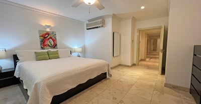 Luxury Villa Photo #5