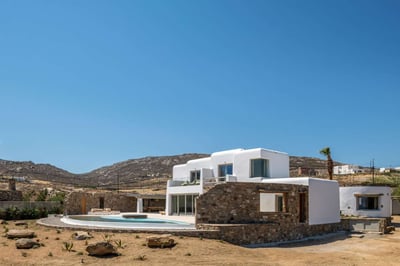 Luxury Villa Photo #3