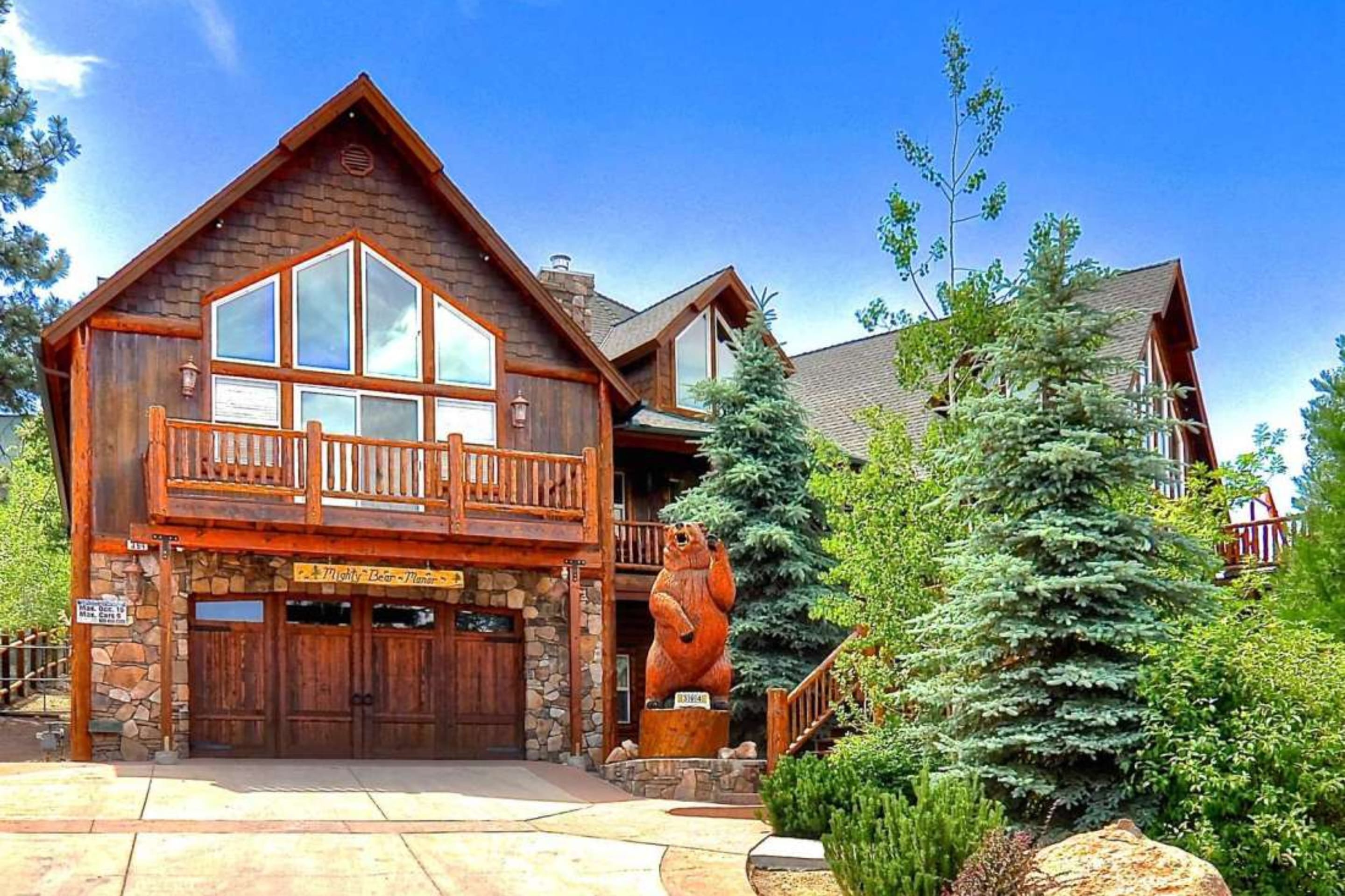 Mighty Bear Manor
