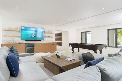 Luxury Villa Photo #26