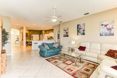 Luxury Villa Photo #9