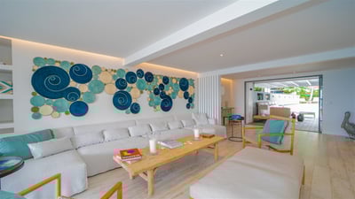 Luxury Villa Photo #44