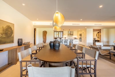 Luxury Villa Photo #13