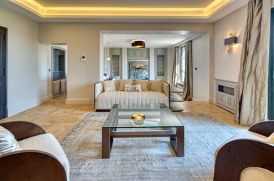 Luxury Villa Photo #32