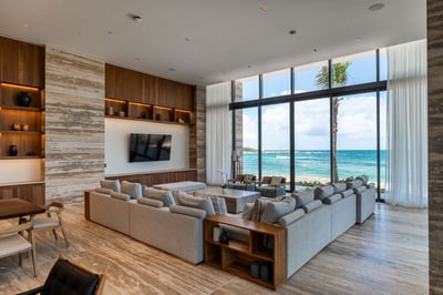 Luxury Villa Photo #16