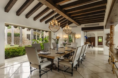 Luxury Villa Photo #31