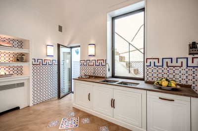 Luxury Villa Photo #12