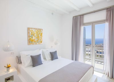 Luxury Villa Photo #27