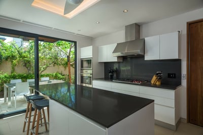 Luxury Villa Photo #12