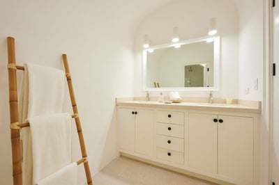 Luxury Villa Photo #26