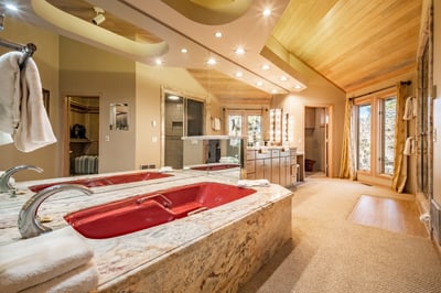 Luxury Villa Photo #39