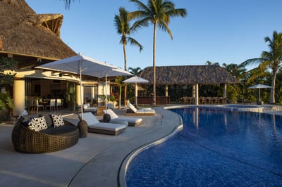 Luxury Villa Photo #3