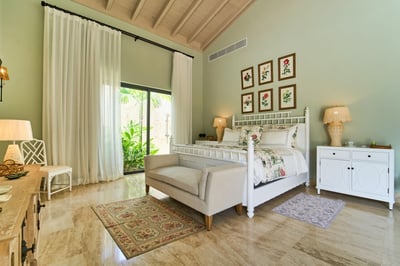 Luxury Villa Photo #20