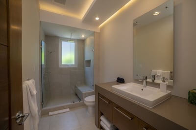 Luxury Villa Photo #28