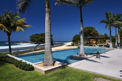 Luxury Villa Photo #2