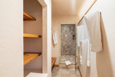 Luxury Villa Photo #17