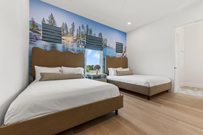 Luxury Villa Photo #43