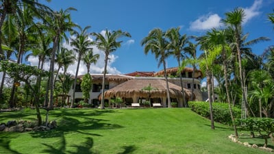 Luxury Villa Photo #8