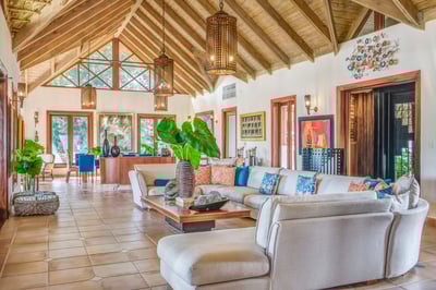 Luxury Villa Photo #17