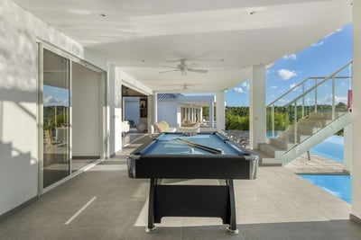 Luxury Villa Photo #18