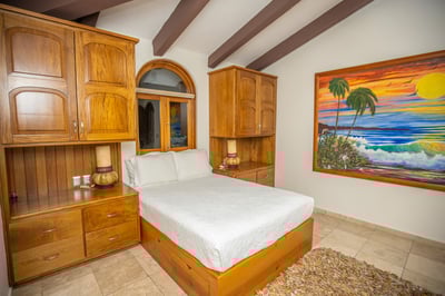 Luxury Villa Photo #40