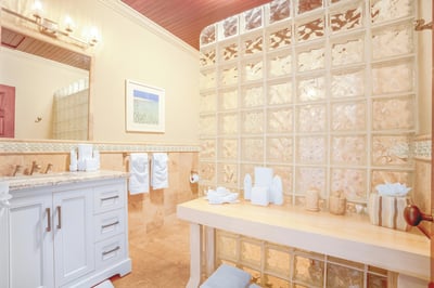 Luxury Villa Photo #40