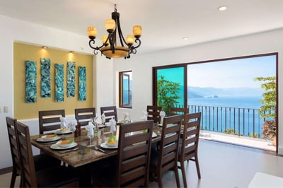 Luxury Villa Photo #9