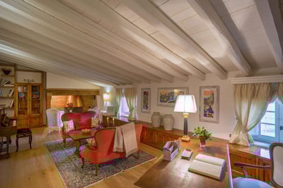 Luxury Villa Photo #11