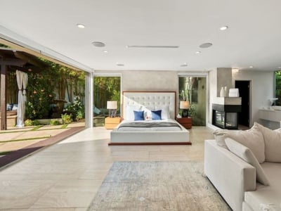 Luxury Villa Photo #13