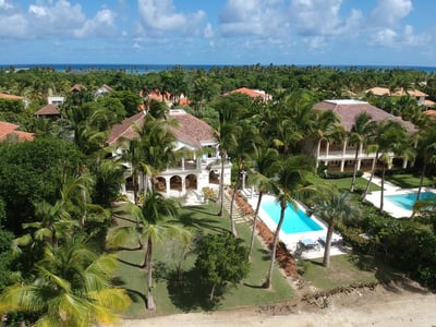 Luxury Villa Photo #47