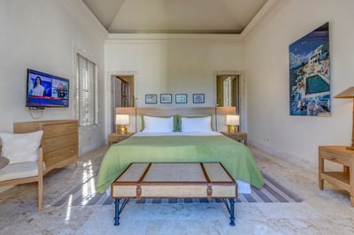 Luxury Villa Photo #36