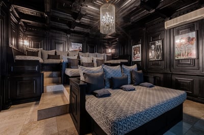 Luxury Villa Photo #42