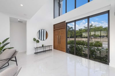 Luxury Villa Photo #13