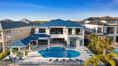 Luxury Villa Photo #2